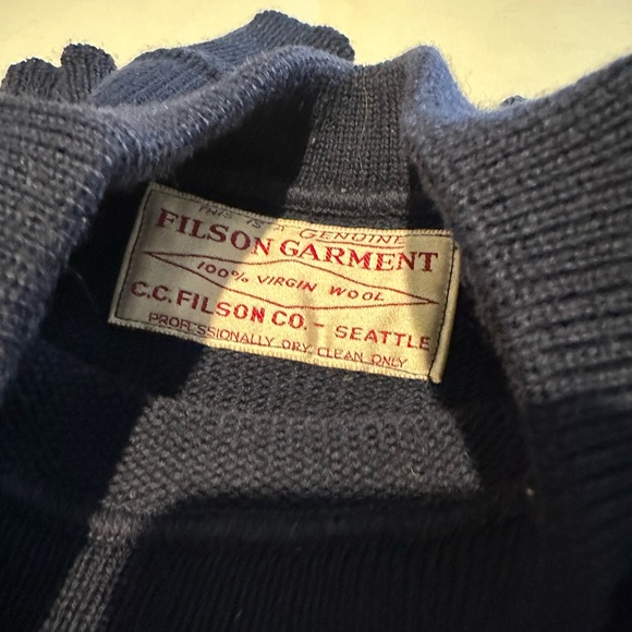 Filson Guide Sweater Navy Wool Made in USA size Small/Medium - Picture 6 of 7